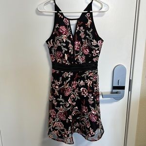 Dress - size 5, junior/misses. It’s a beautifully embroidered and fits well.